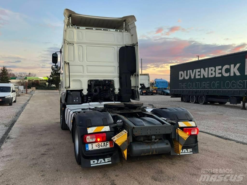 DAF XF Mega 106.46 Sadulveokid