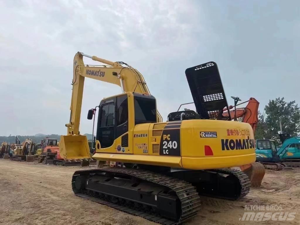 Komatsu PC 240 Roomikekskavaatorid
