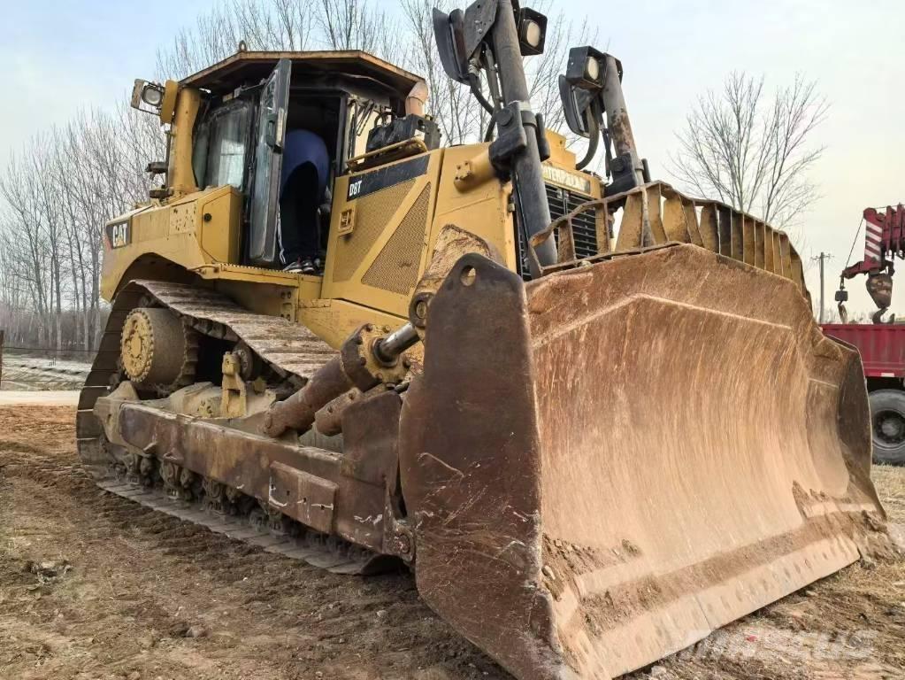CAT D 8 T Buldooserid