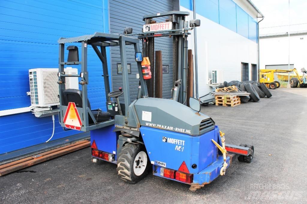 Moffett M4 20.1 Veoautol transporditav kahveltõstuk