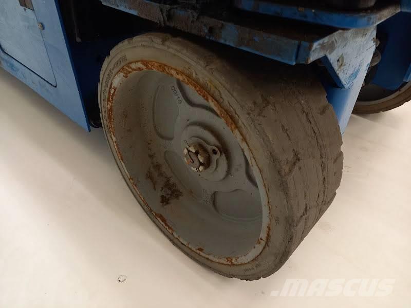 Genie GS 2032 Käärtõstukid