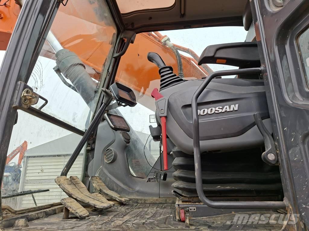 Doosan DX380LC-7 Roomikekskavaatorid