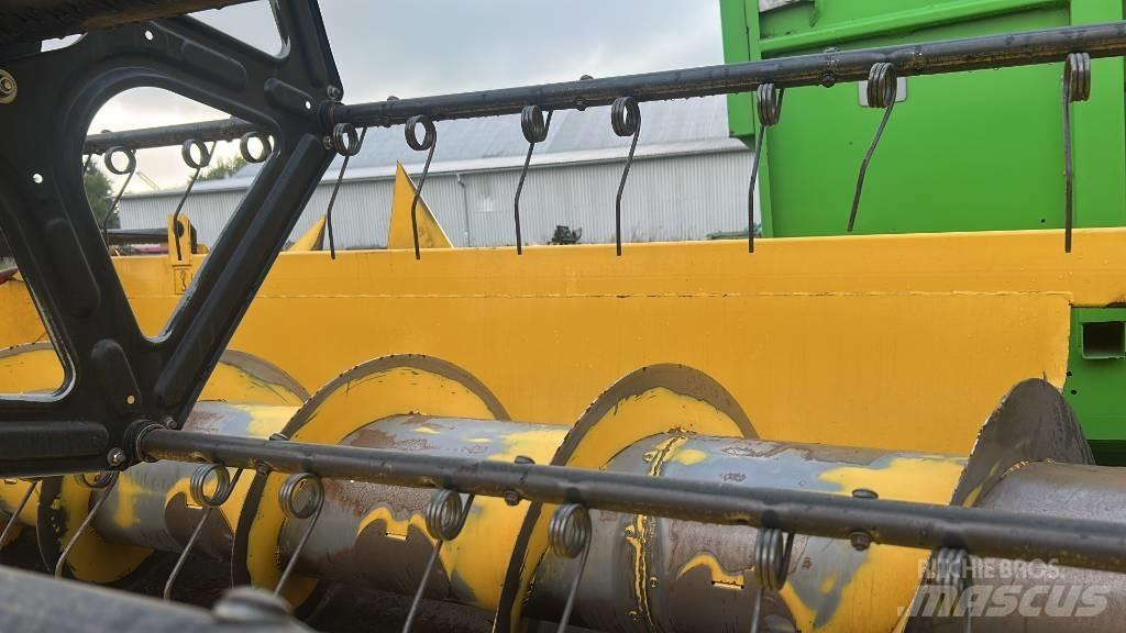 New Holland CSX 7080 Teraviljakombainid