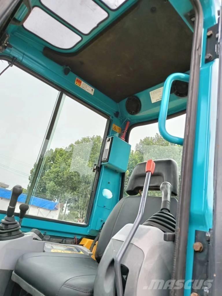 Kubota 155 Roomikekskavaatorid