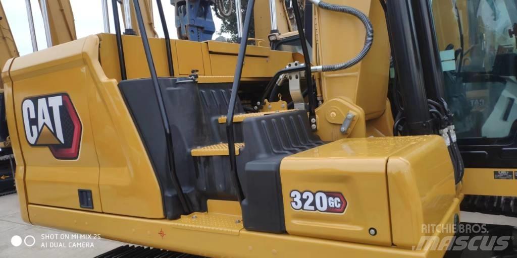 CAT 2021 CAT 320GC Ratasekskavaatorid