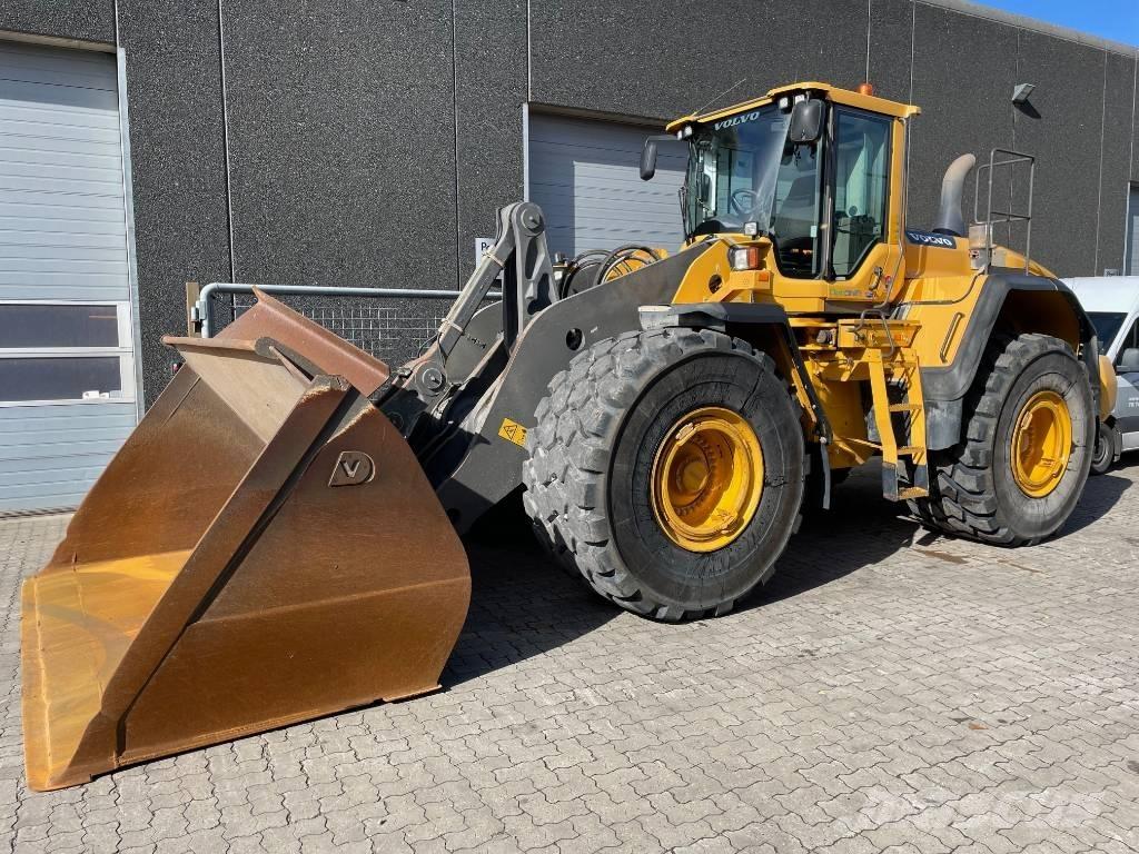Volvo L220G Rataslaadurid