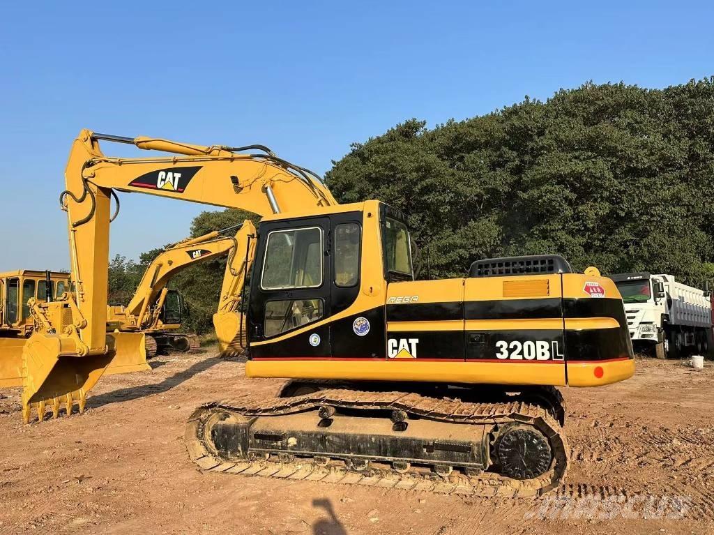 CAT 320 B L Roomikekskavaatorid