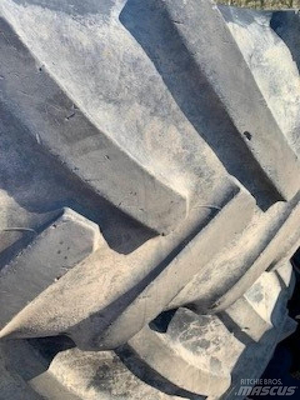Mitas 680/80R42 Rehvid, rattad ja veljed