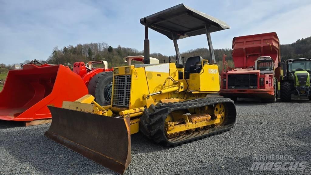 Komatsu D20P-7 Buldooserid