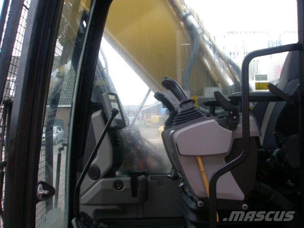 CAT 326FL Roomikekskavaatorid