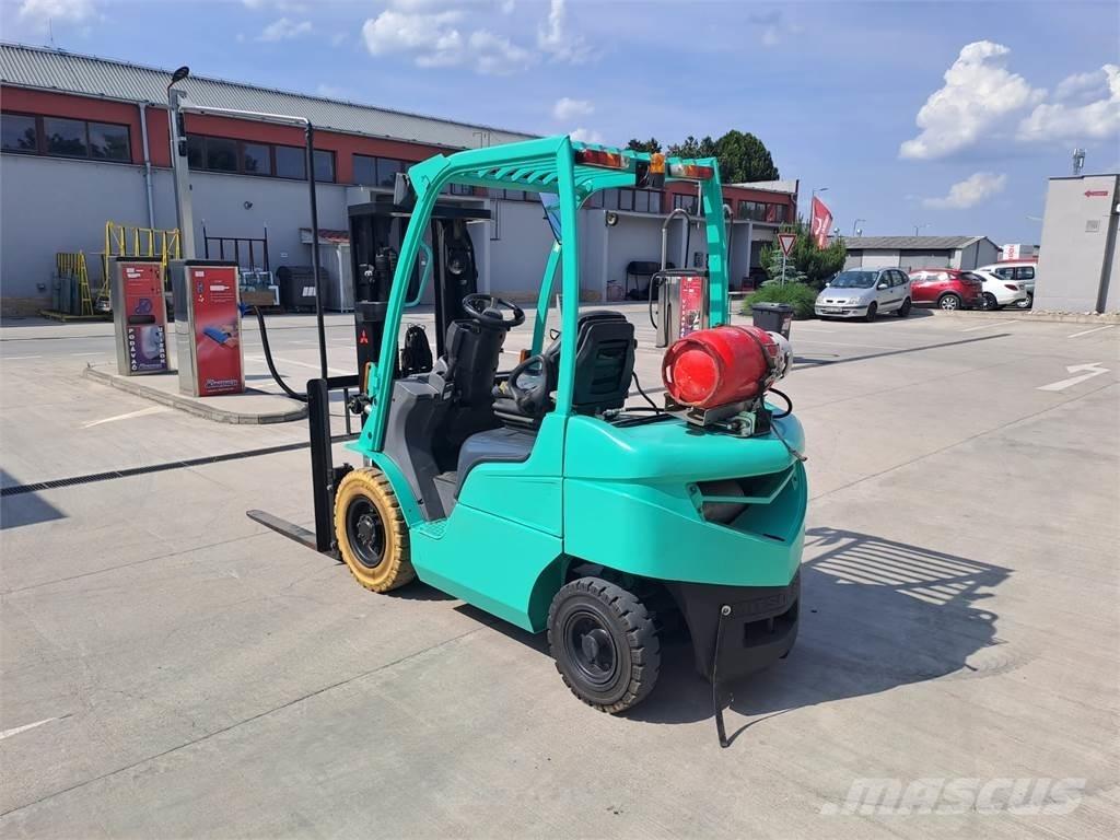 Mitsubishi FG25N Gaasitõstukid