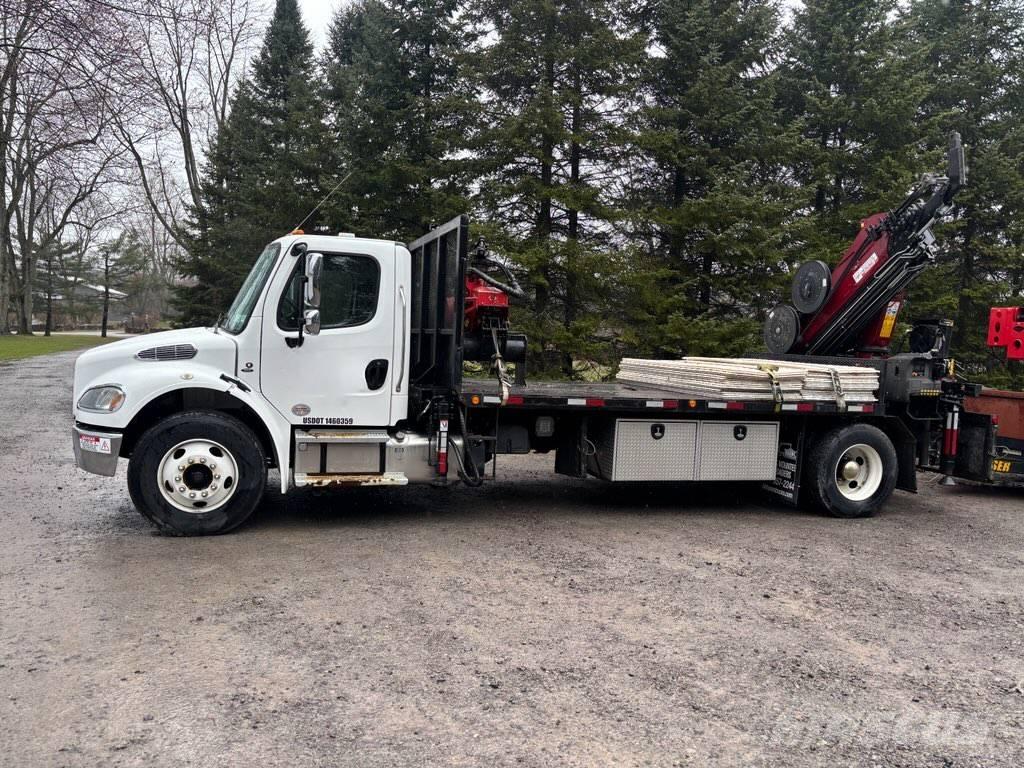 Freightliner M2-106 Roomikkraanad