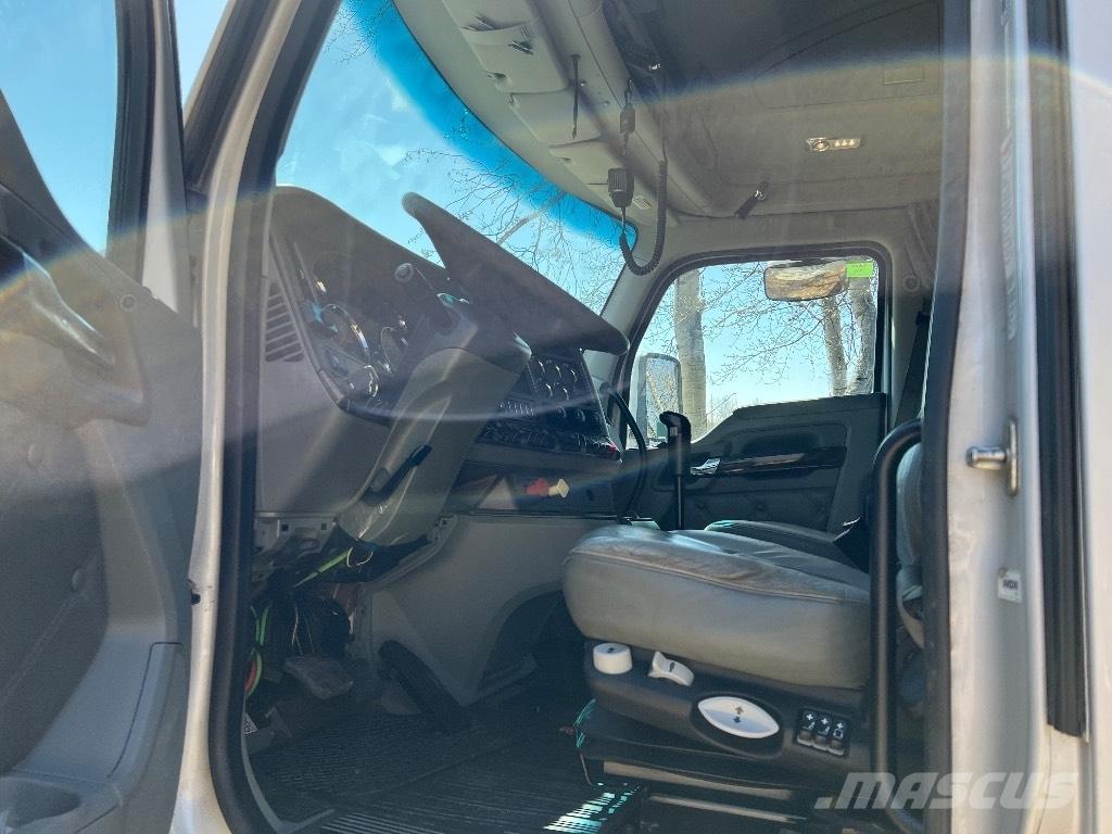 Kenworth T680 Sadulveokid