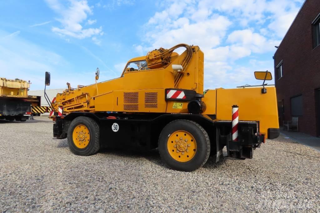 Kobelco RK 70 M2 Raske maastiku tõstukid