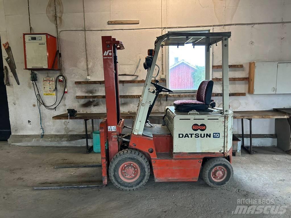 Datsun 10 Elektritõstukid