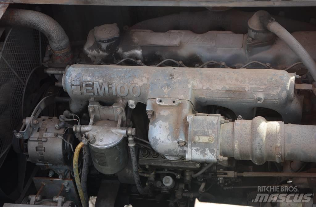 Hitachi KH 125-3 Roomikkraanad