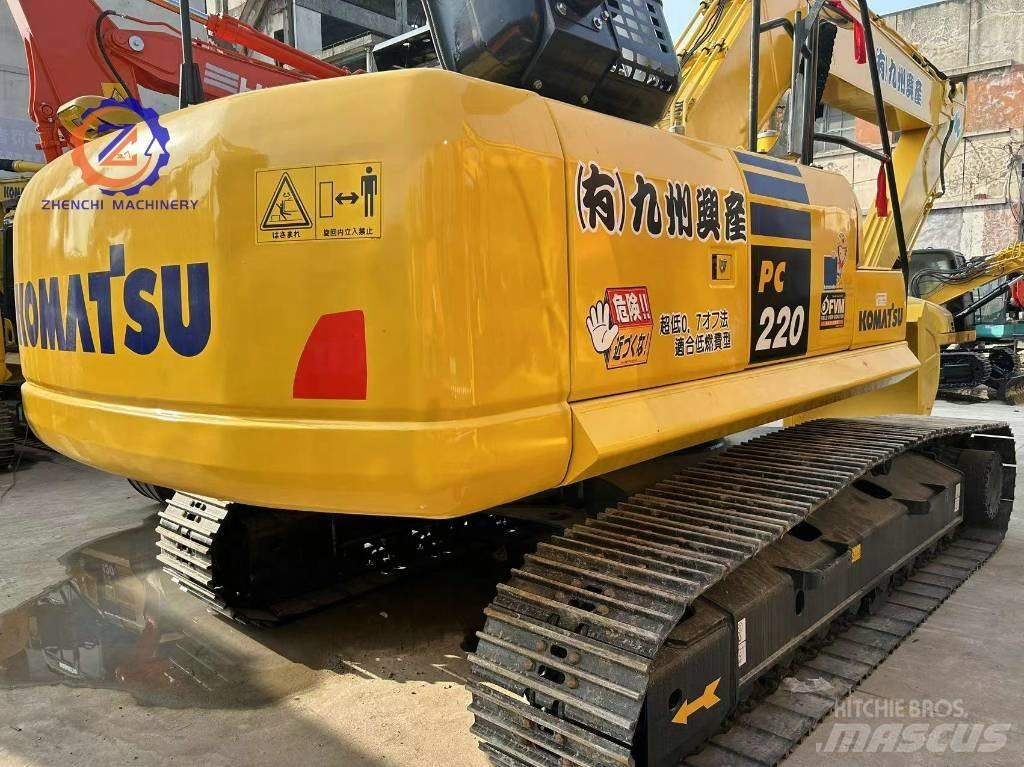 Komatsu PC 220-8/ Roomikekskavaatorid