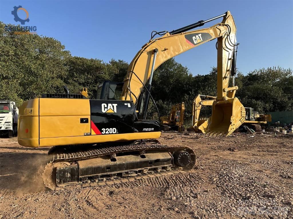 CAT 320 D L Roomikekskavaatorid