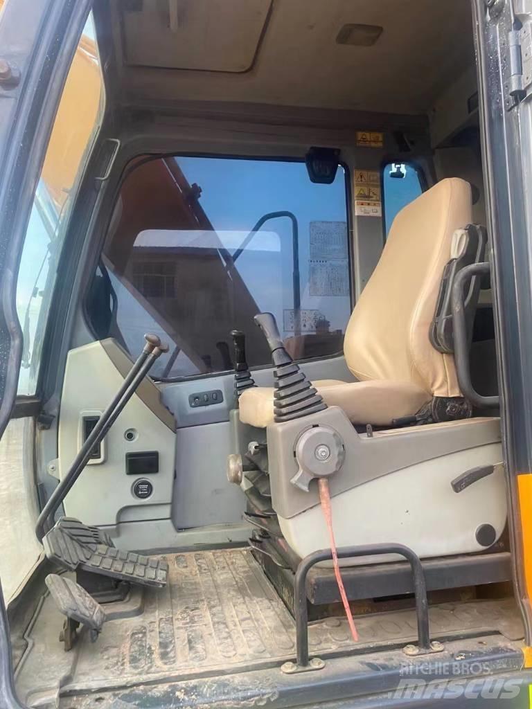 Hyundai R110VS Roomikekskavaatorid