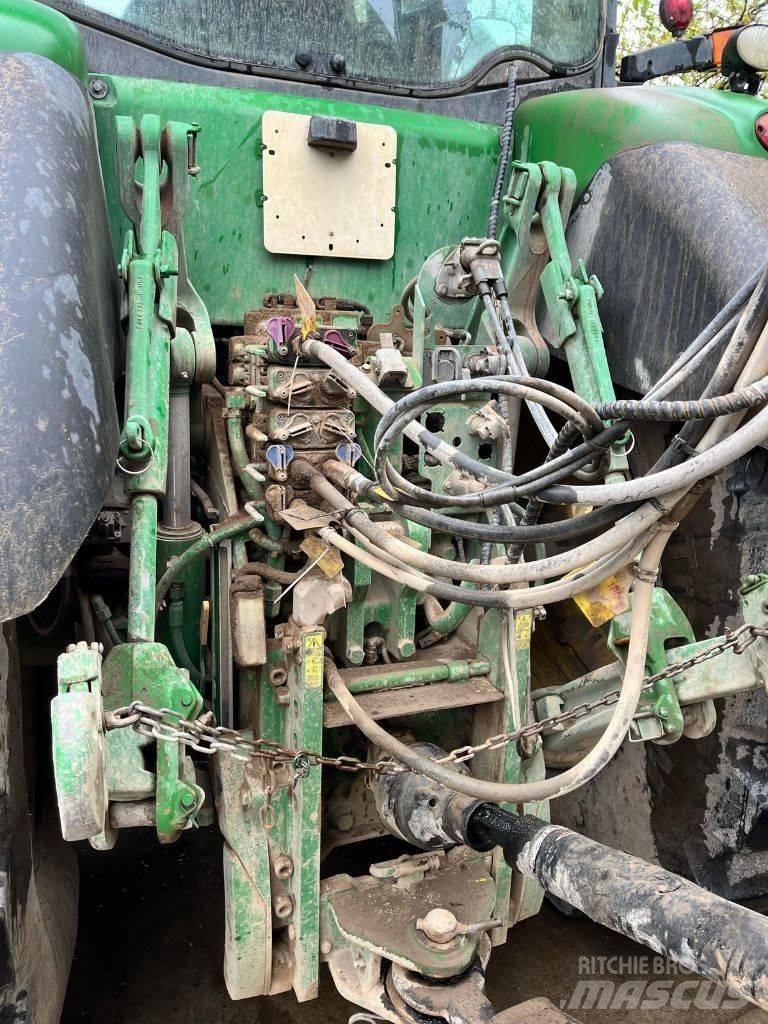 John Deere 7230 R Traktorid