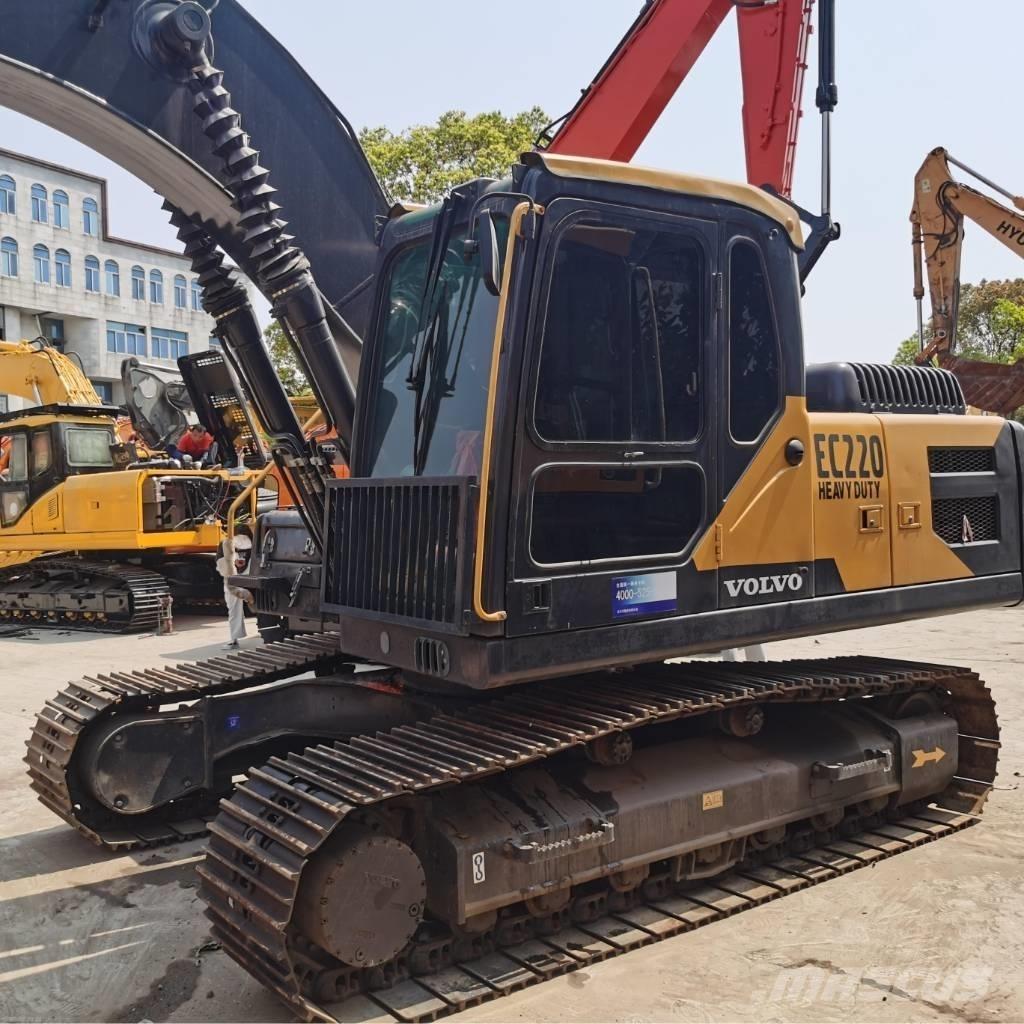 Volvo EC 220 Roomikekskavaatorid