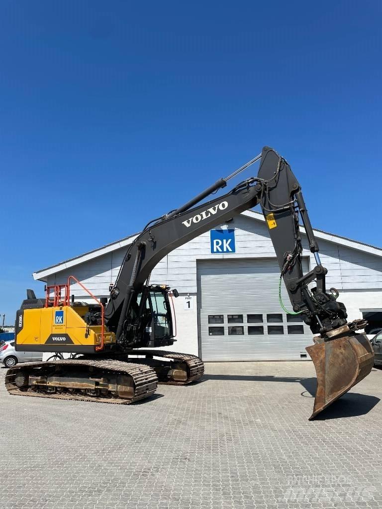 Volvo EC 250 E Roomikekskavaatorid
