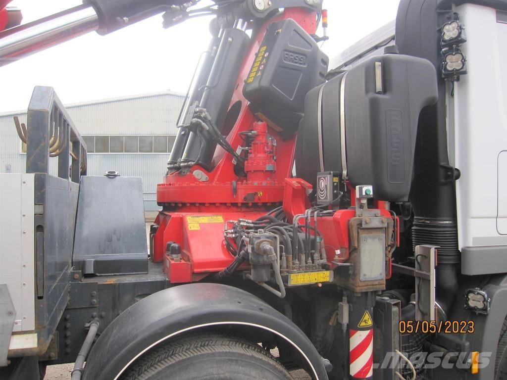 Sisu Polar Kraanaga veokid