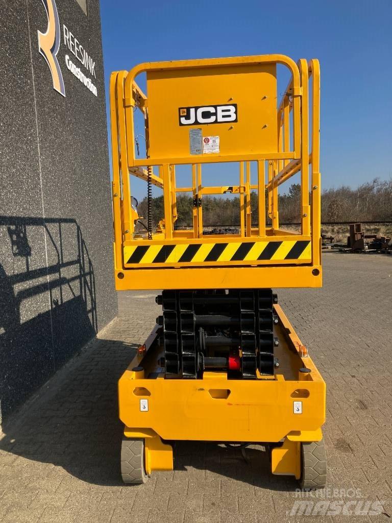 JCB S 3246 E Käärtõstukid
