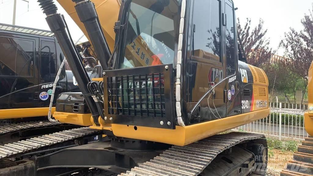 CAT 324 D L Roomikekskavaatorid