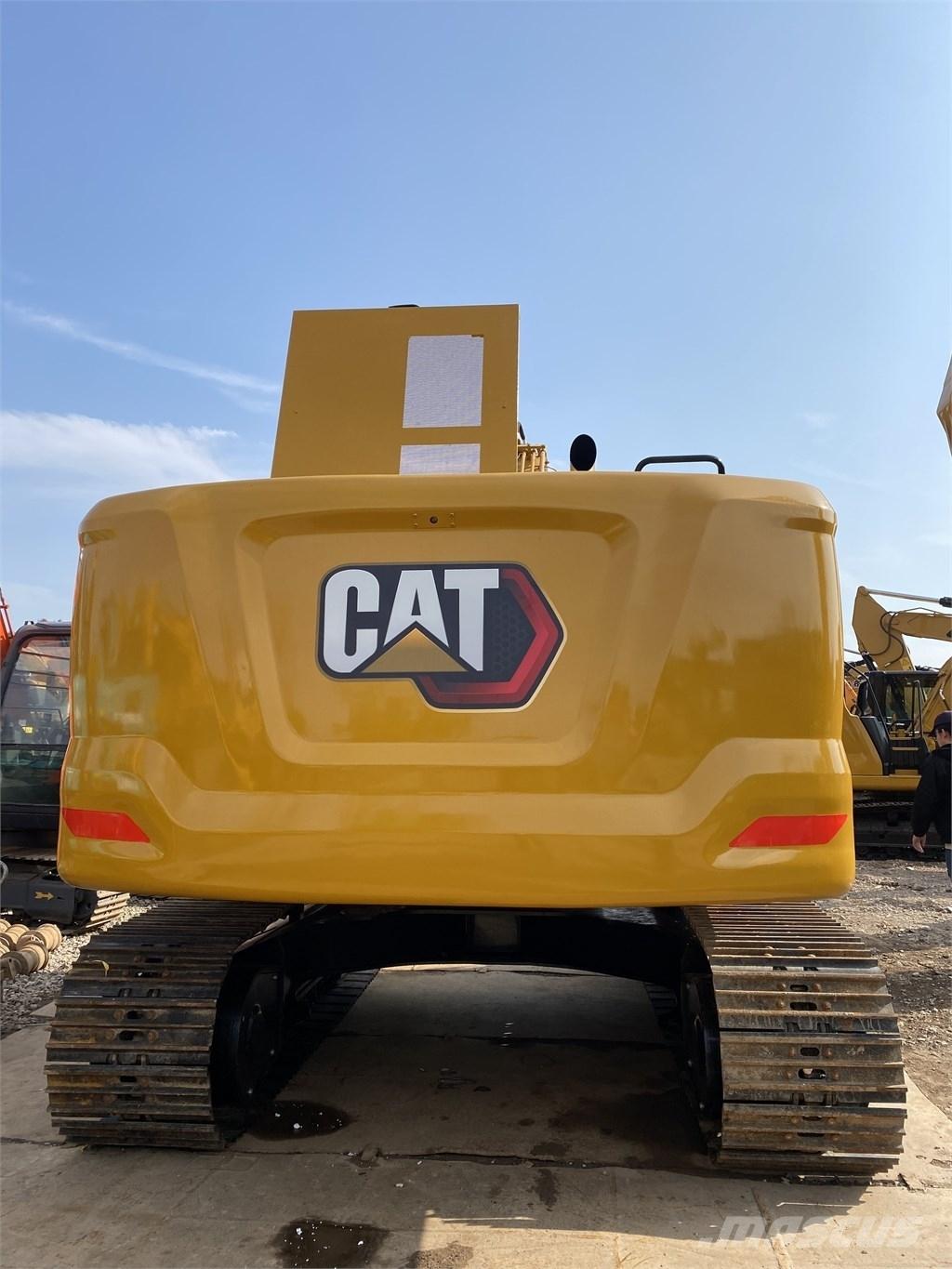CAT 320 Roomikekskavaatorid