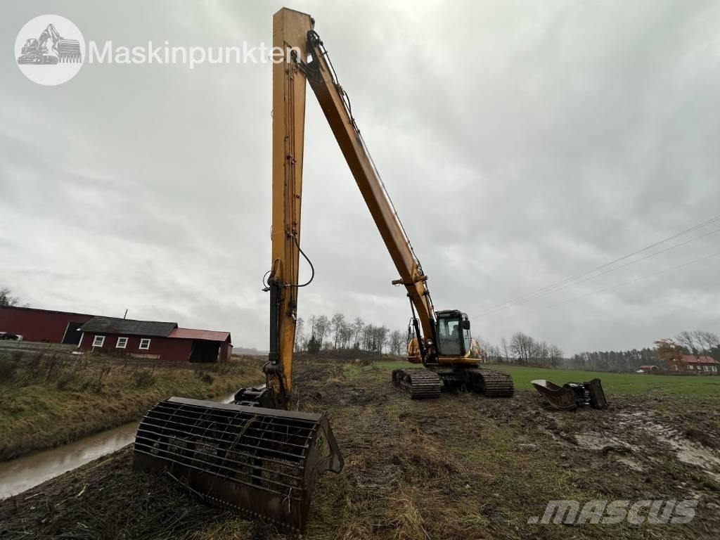 JCB JS 220 LC Roomikekskavaatorid