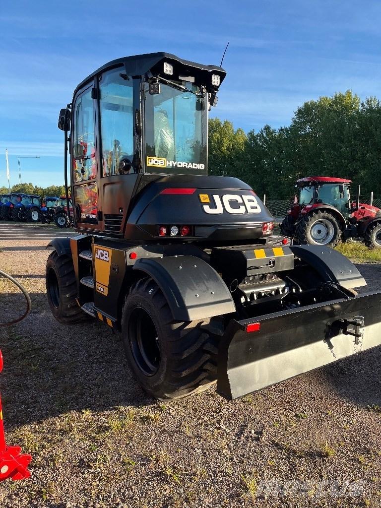 JCB Hydradig 110W Ratasekskavaatorid