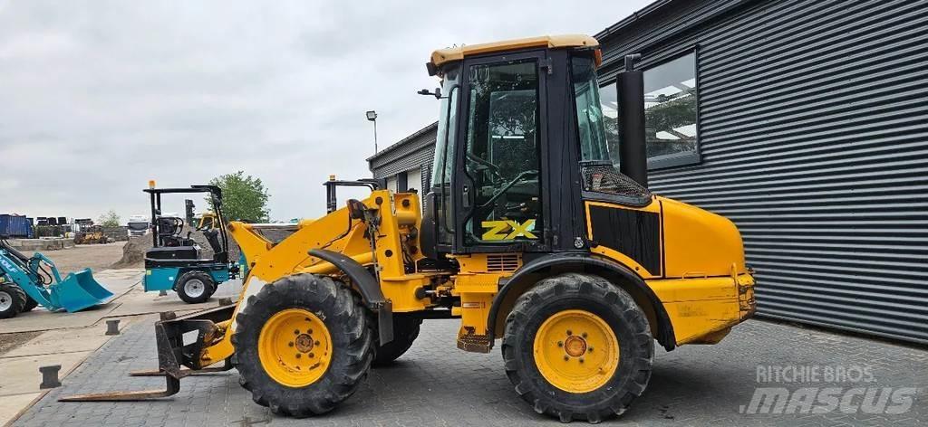 JCB ZX 409 Rataslaadurid