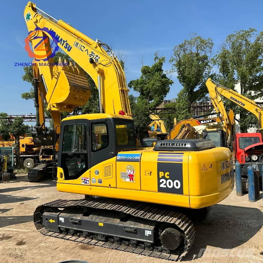 Komatsu PC 200-7 Roomikekskavaatorid