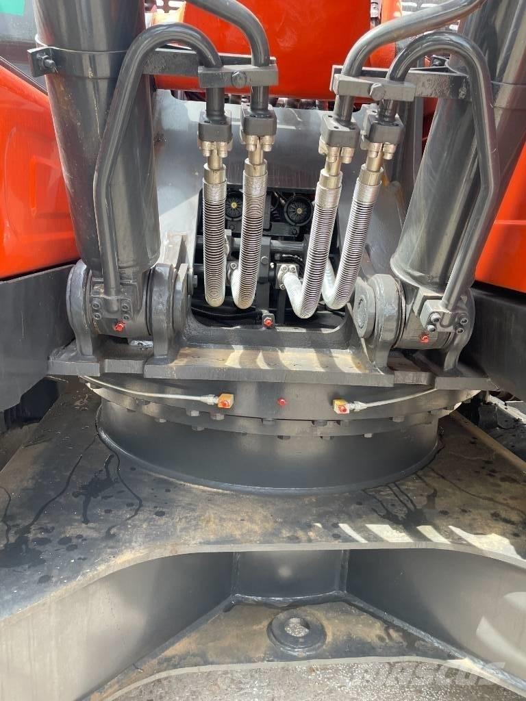 Doosan DX 225 Väikeekskavaatorid 7t-12t