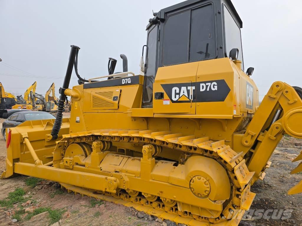 CAT D7G Buldooserid