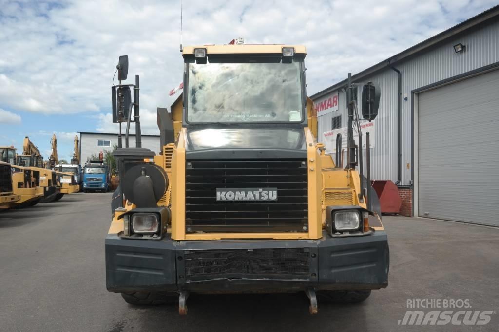 Komatsu HM300-1 Liigendraamiga pinnaseveokid