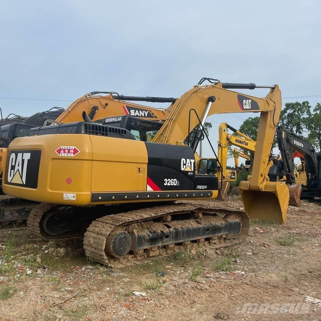 CAT 326D2 Roomikekskavaatorid