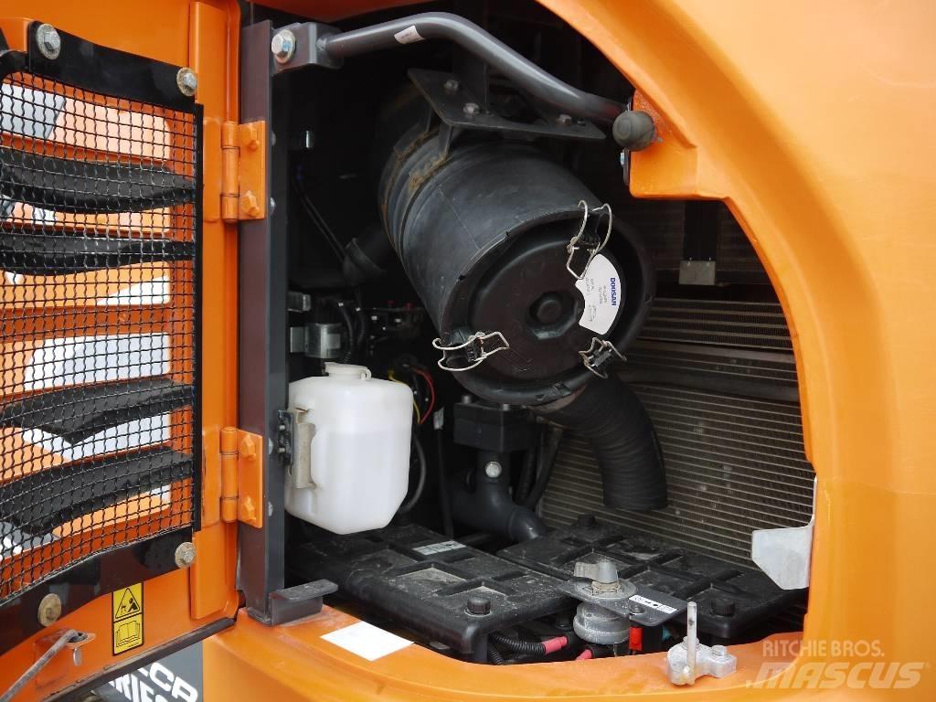 Doosan DX 140 LCR-5 Roomikekskavaatorid
