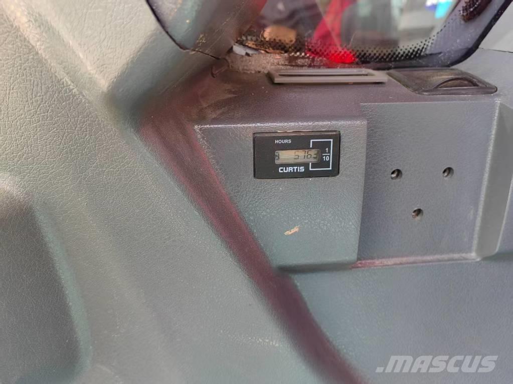 Doosan DX 345LC-9C Roomikekskavaatorid