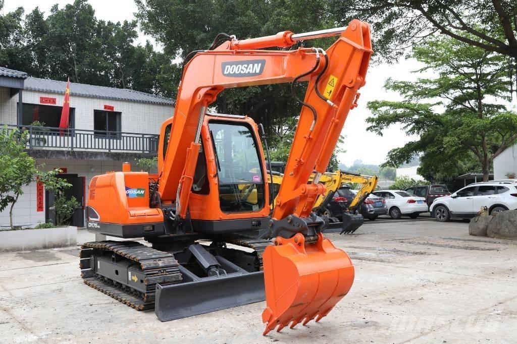 Doosan DX 75-9 C Miniekskavaatorid < 7 t