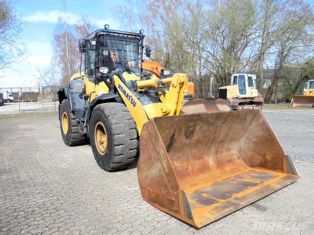 Komatsu WA 270-7 Rataslaadurid