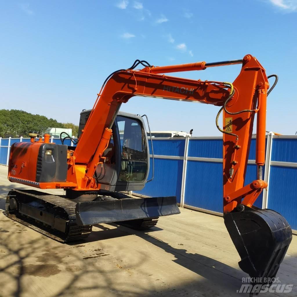 Hitachi ZX70 Roomikekskavaatorid