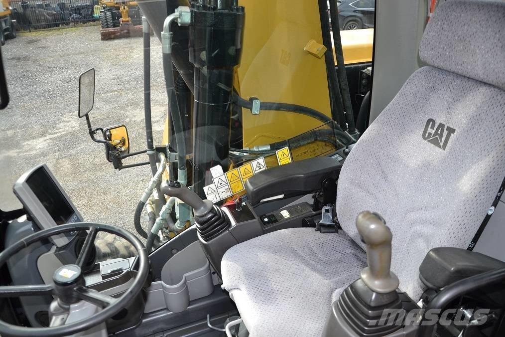 CAT M 315 D Ratasekskavaatorid