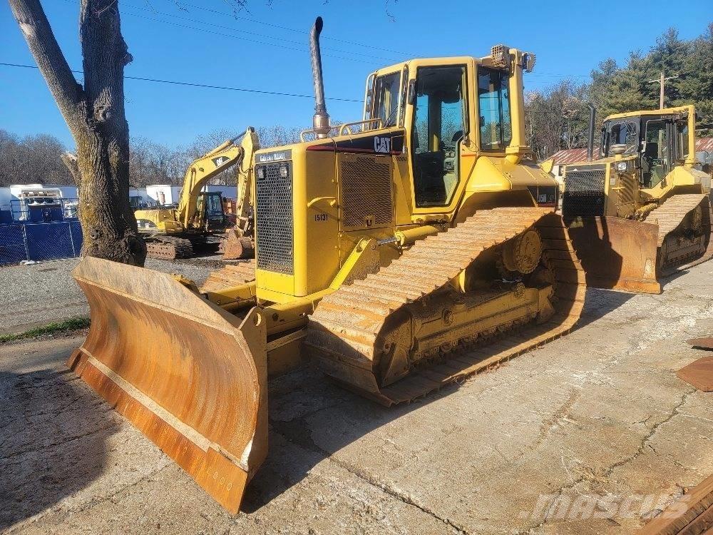 CAT D 5 N LGP Buldooserid