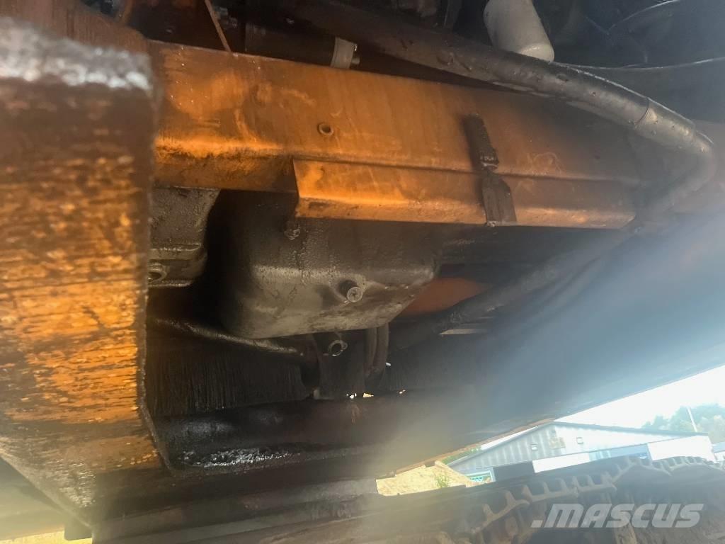 CASE 1188 Roomikekskavaatorid