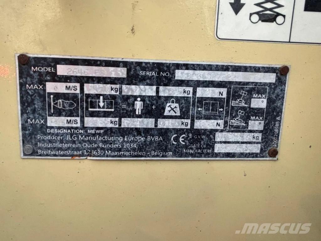JLG 2646 ES Iseliikuvad poomtõstukid
