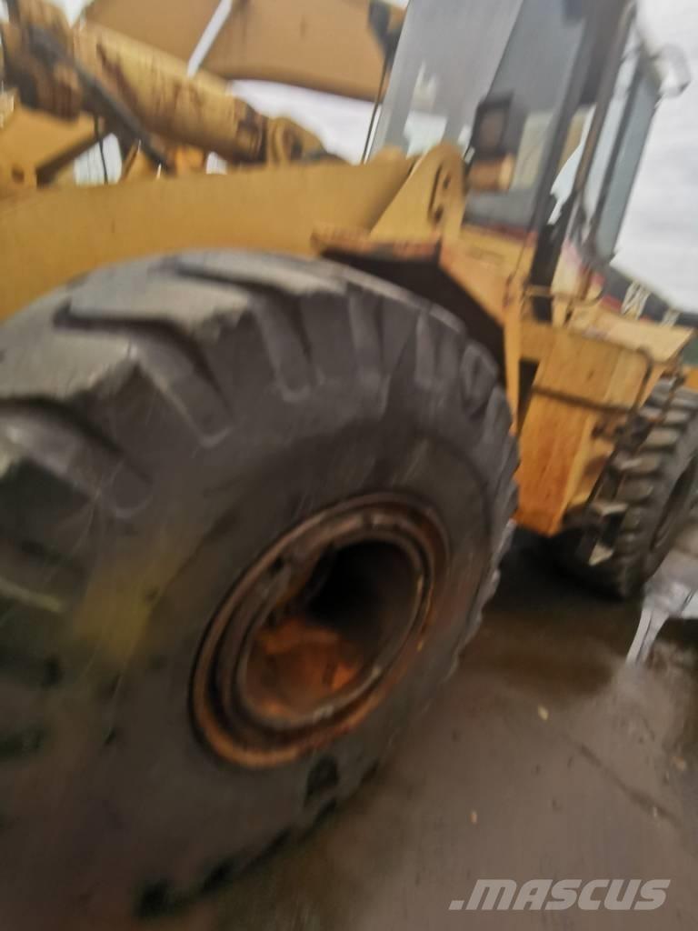 CAT 966F Rataslaadurid