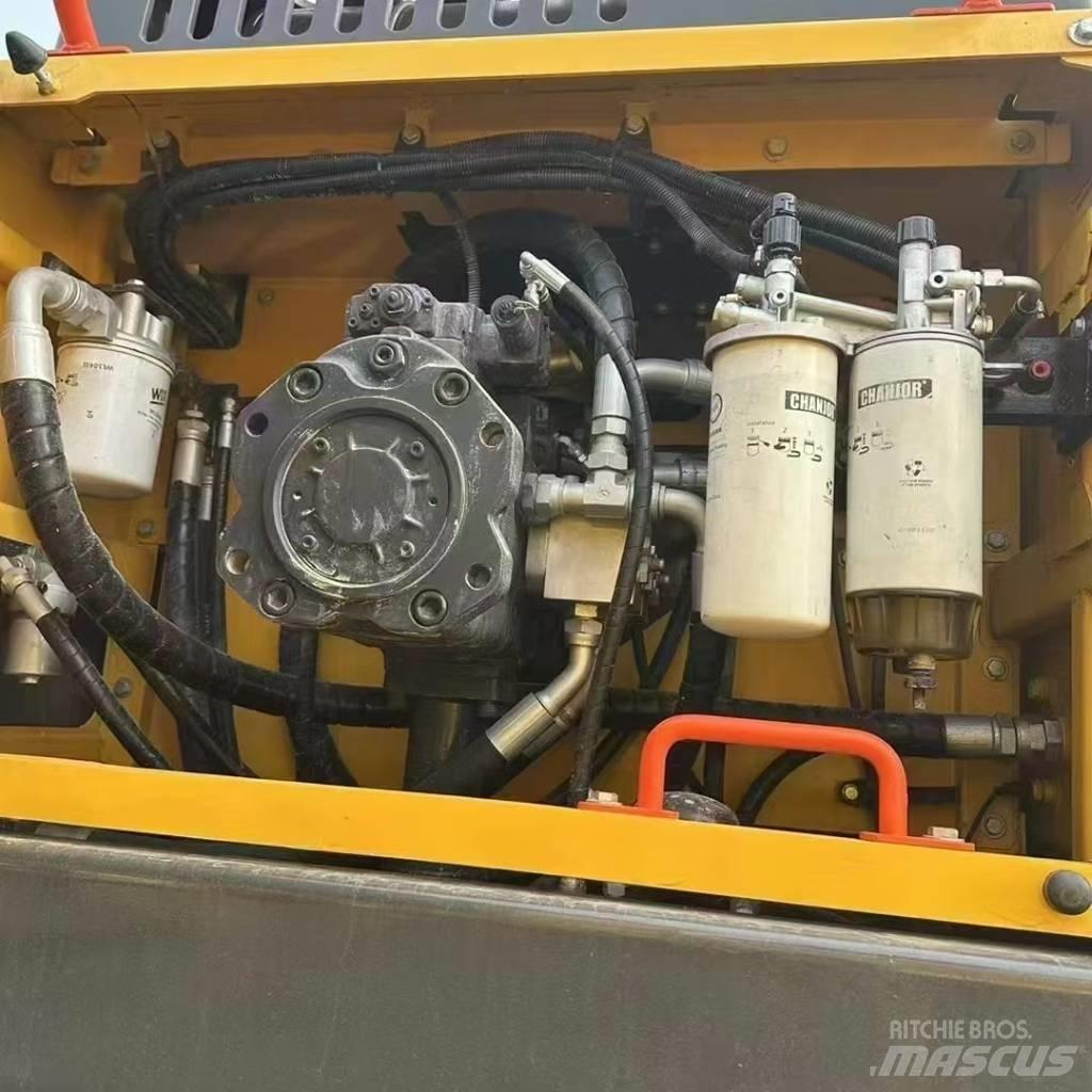 Volvo 480D Roomikekskavaatorid