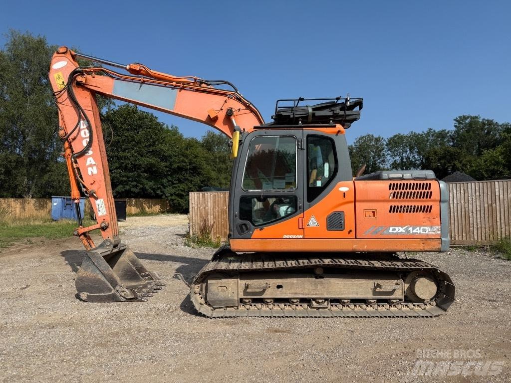 Doosan DX 140 LC-3 Roomikekskavaatorid